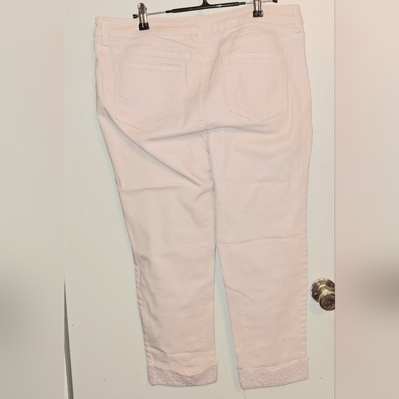Westport Signature Fit light pink denim Cropped jeans - Picture 4 of 7